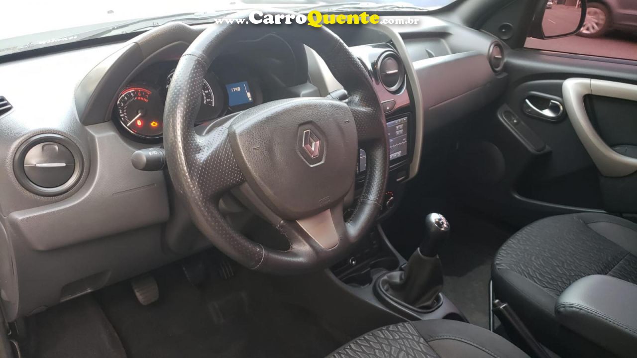 RENAULT   DUSTER EXPRESSION 1.6 HI-FLEX 16V MEC.   PRATA 2016 1.6 FLEX - Loja