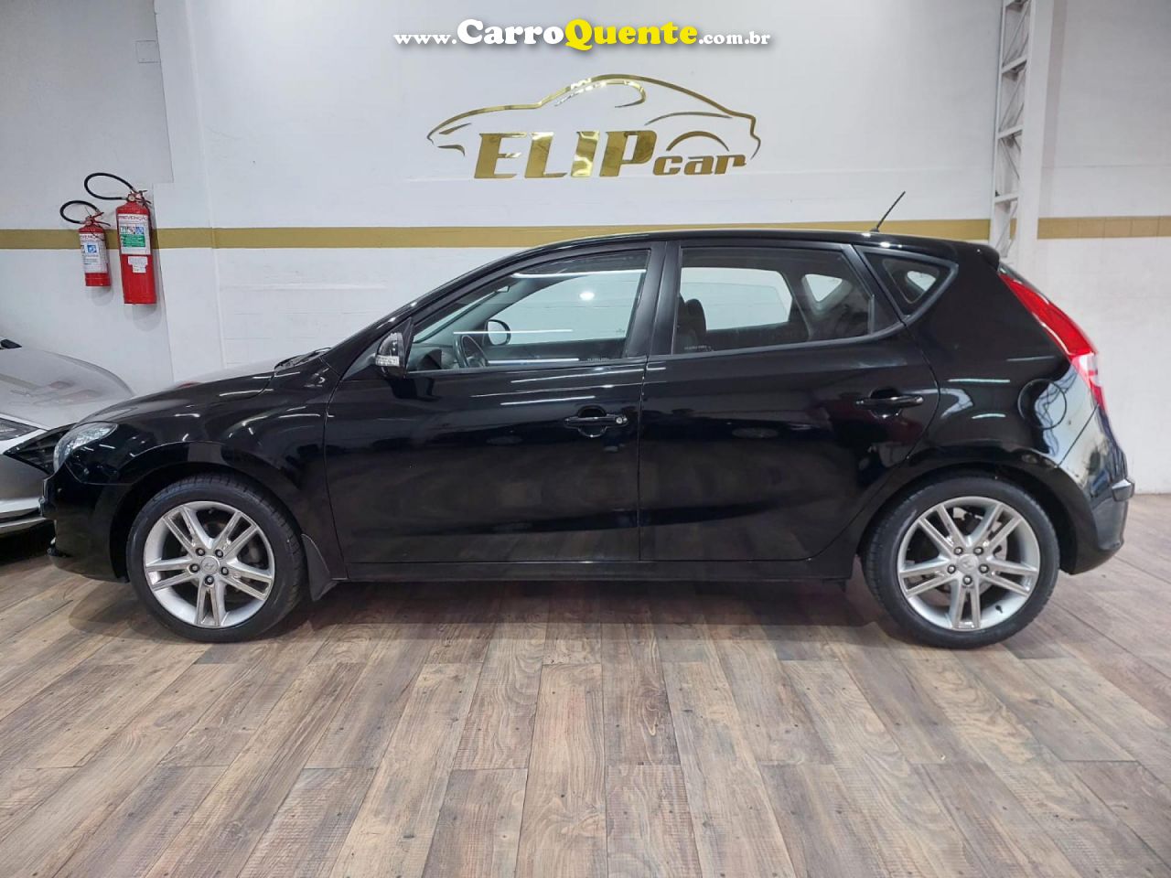 HYUNDAI   I30 2.0 16V 145CV 5P AUT.   PRETO 2012 2.0 GASOLINA - Loja