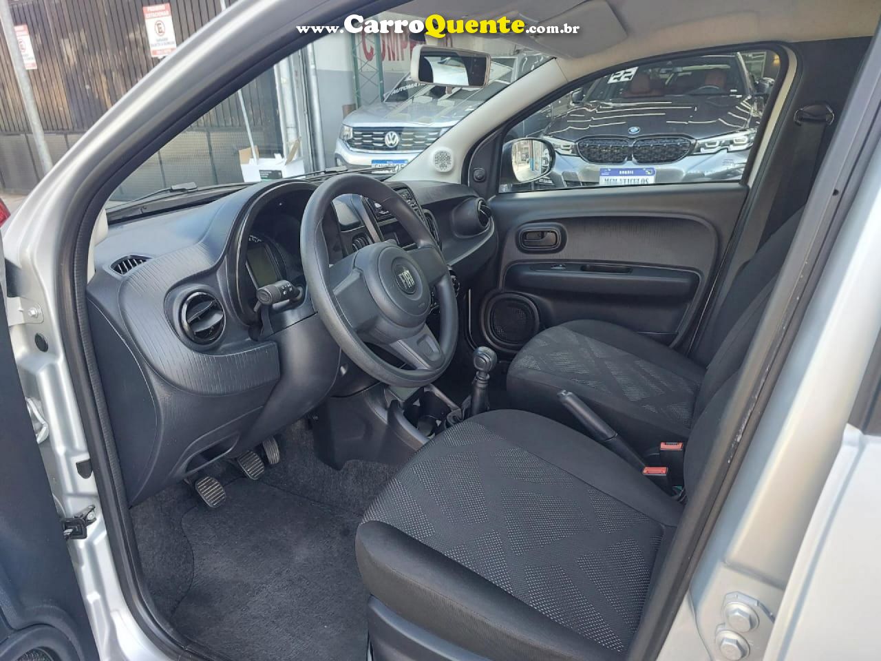 FIAT   MOBI LIKE 1.0 FIRE FLEX 5P.   CINZA 2023 1.0 FLEX - Loja