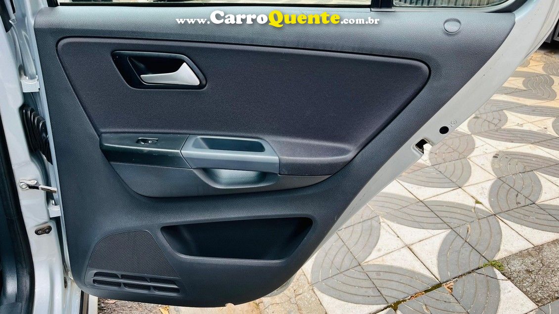 VOLKSWAGEN CROSSFOX 1.6 MI 8V - Loja