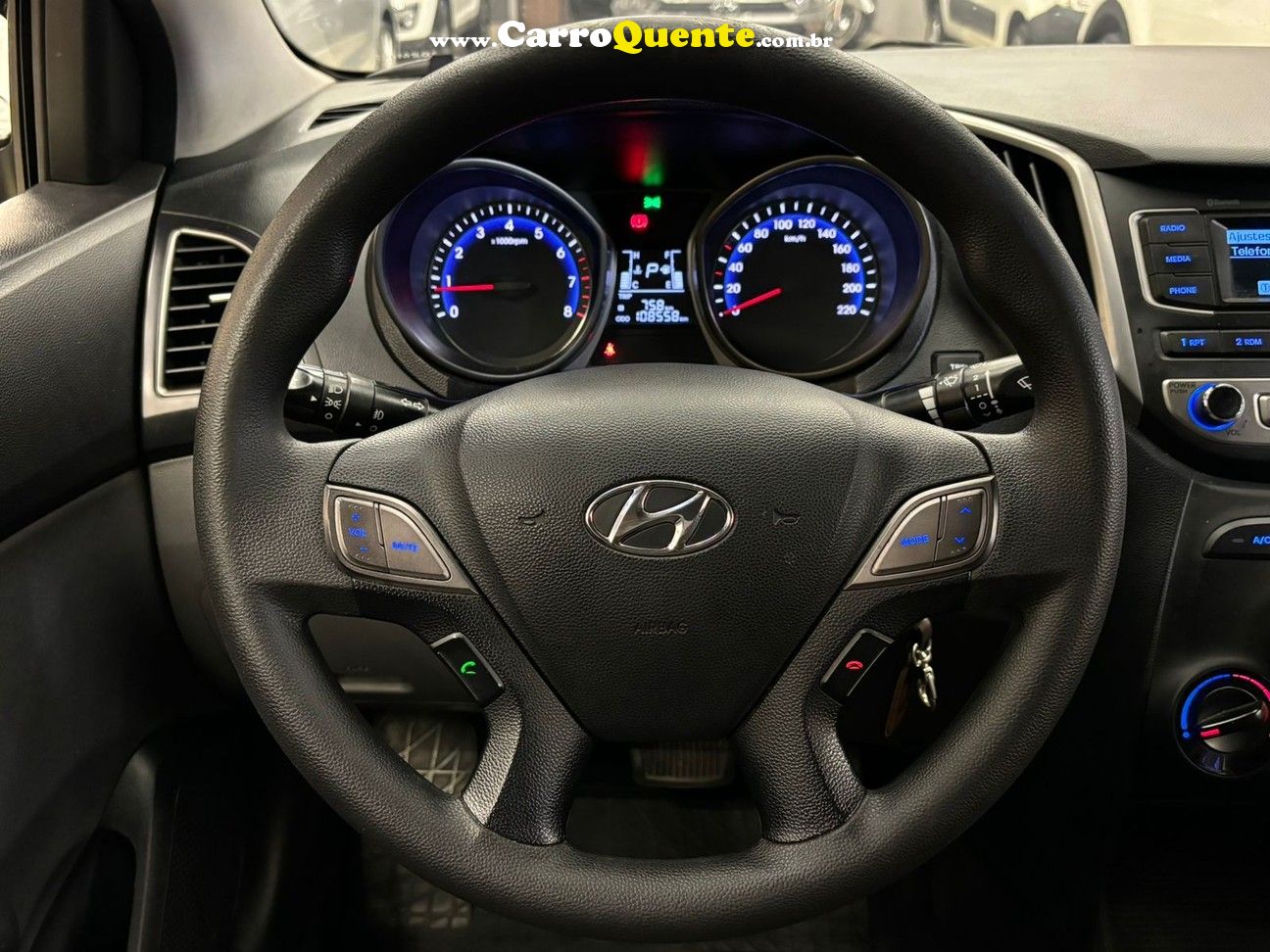 HYUNDAI HB20S 1.6 COMFORT PLUS 16V - Loja