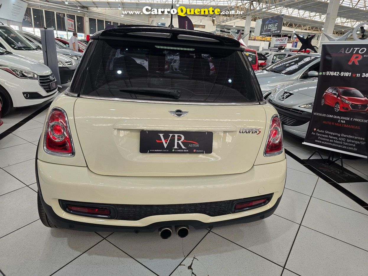 MINI COOPER 1.6 S 16V TURBO  KM 50.000 COM TETO - Loja