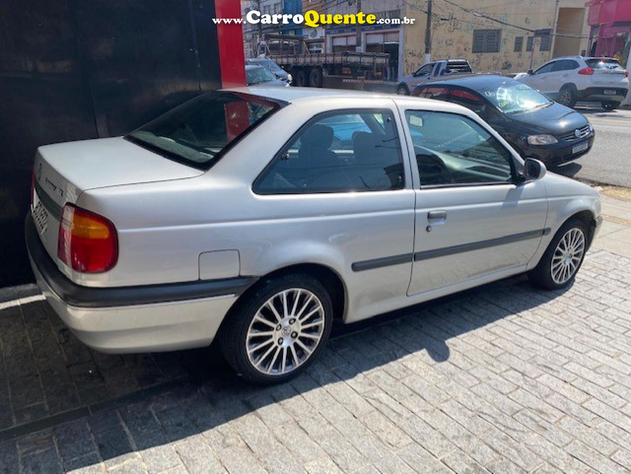 VOLKSWAGEN   LOGUS GLI  GL 1.8   PRATA 1994 1.8 ÁLCOOL - Loja