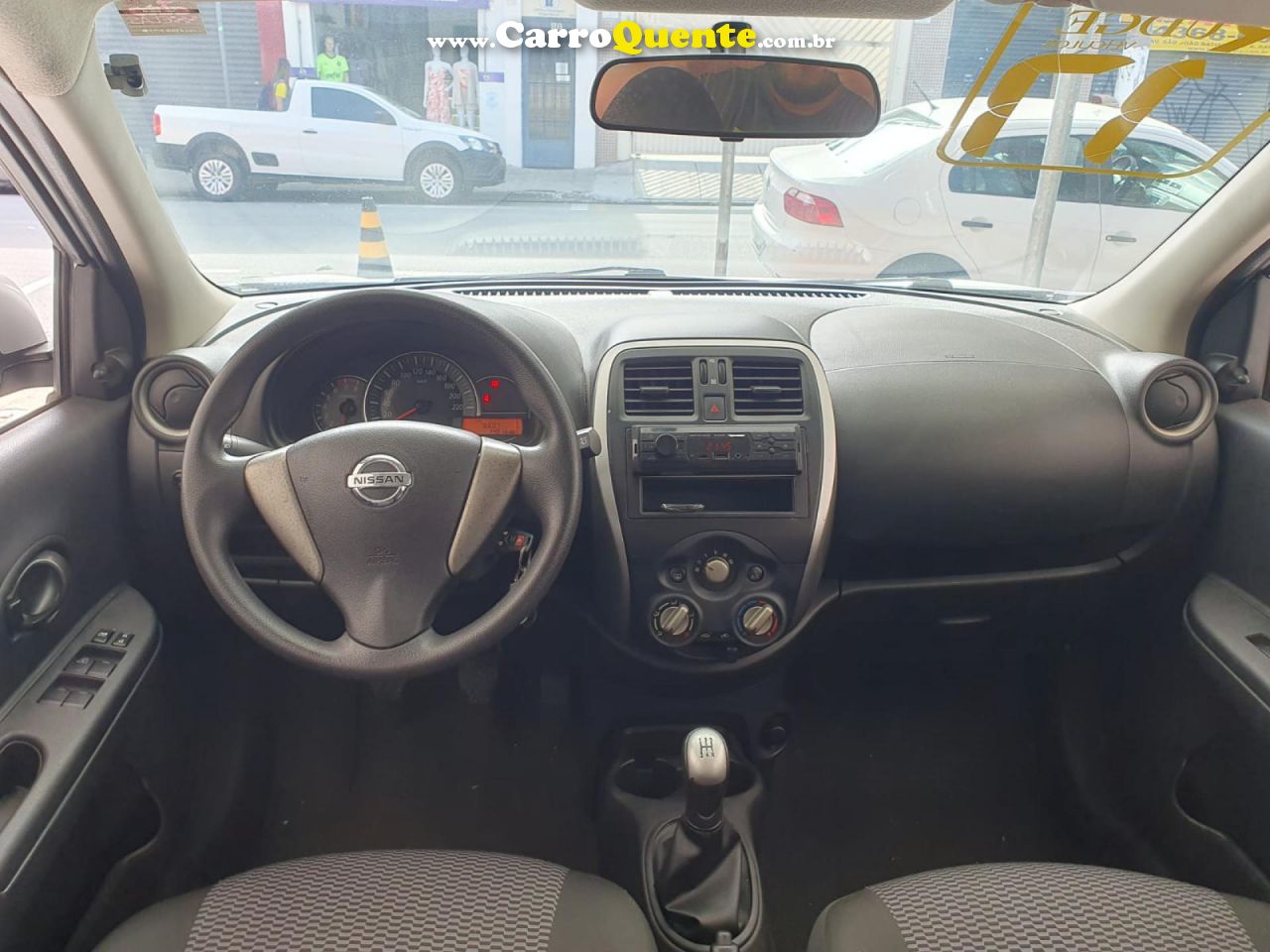 NISSAN   MARCH S 1.6 16V FLEXSTART 5P   PRATA 2017 1.6 GASOLINA - Loja