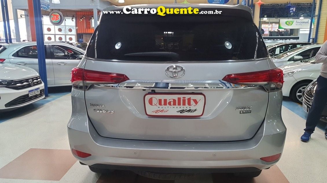 TOYOTA HILUX SW4 2.8 SRX 4X4 7 LUGARES 16V TURBO INTERCOOLER - Loja