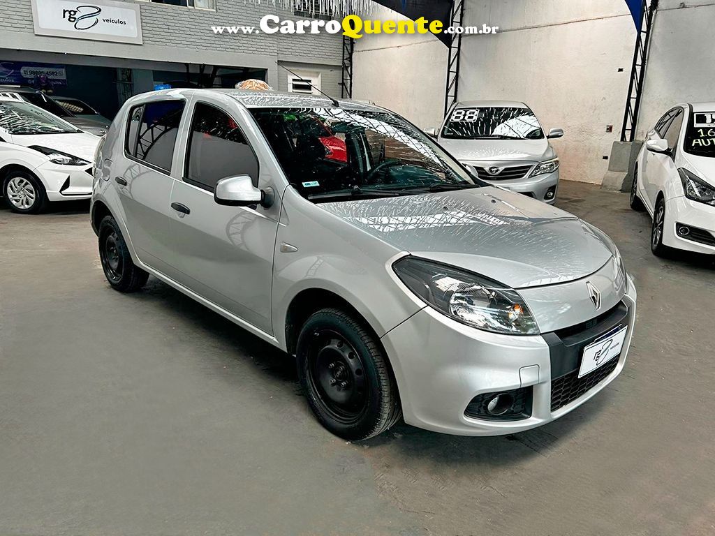 RENAULT SANDERO 1.0 EXPRESSION 16V - Loja