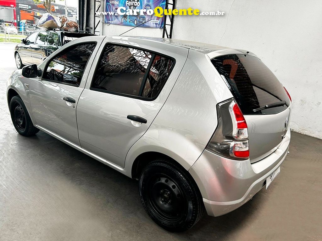 RENAULT SANDERO 1.0 EXPRESSION 16V - Loja