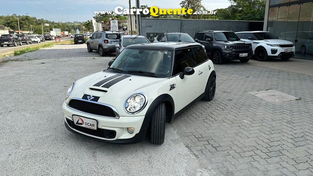 MINI COOPER - Loja