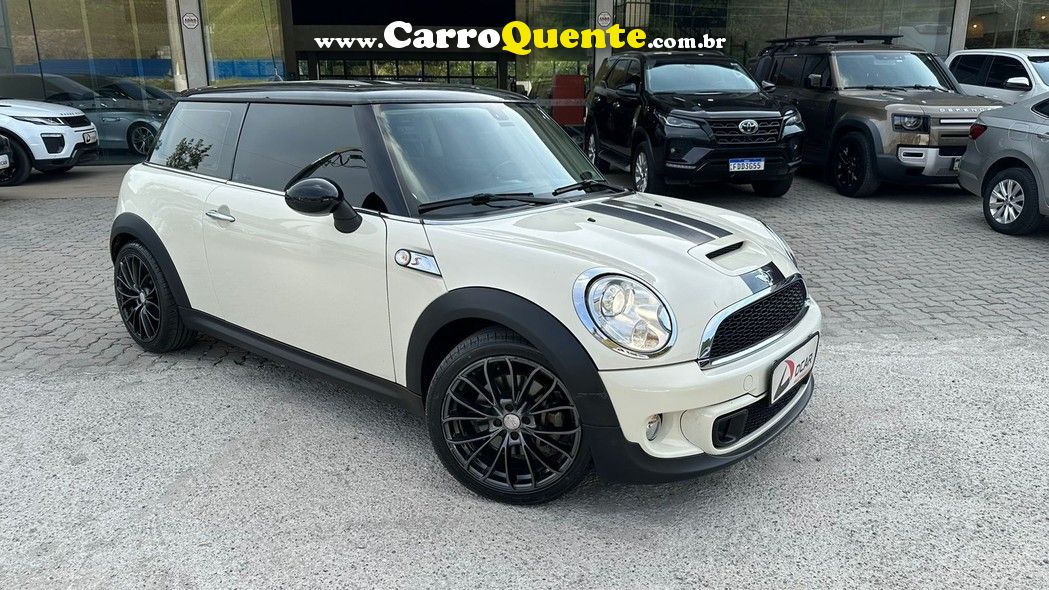 MINI COOPER - Loja