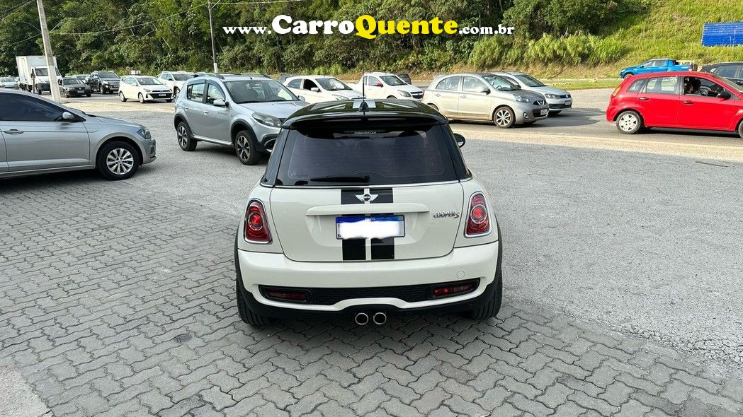 MINI COOPER - Loja