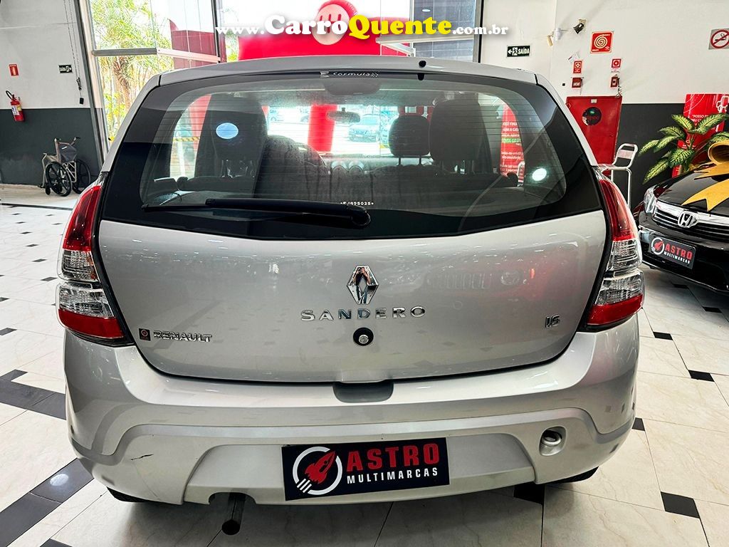 RENAULT SANDERO 1.6 EXPRESSION 8V - Loja