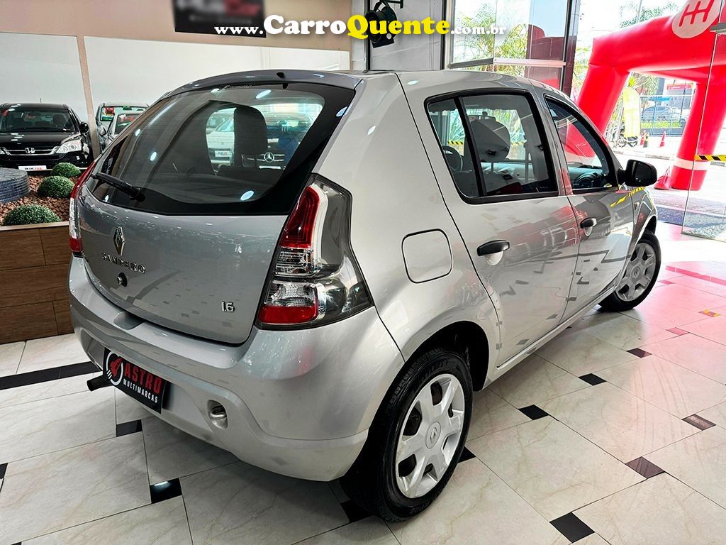 RENAULT SANDERO 1.6 EXPRESSION 8V - Loja