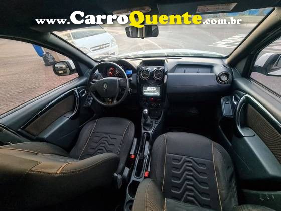 RENAULT DUSTER - Loja