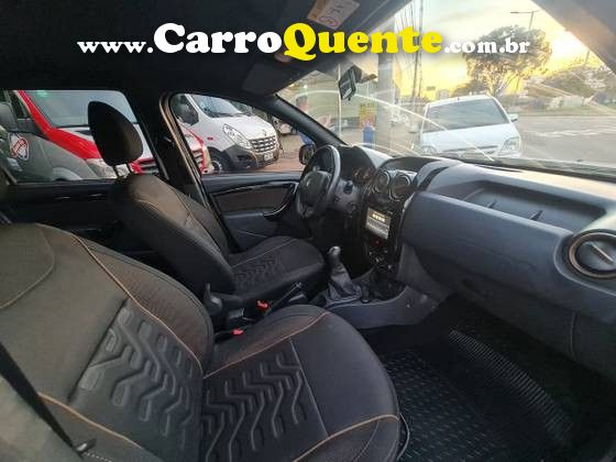 RENAULT DUSTER - Loja