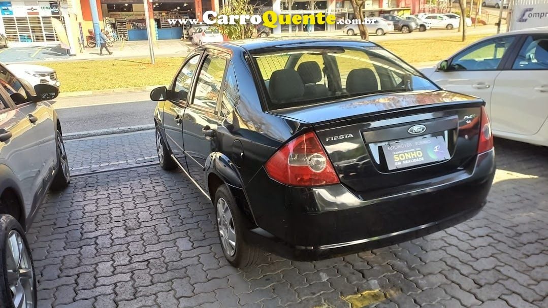 FORD FIESTA 1.6 MPI SEDAN 8V - Loja