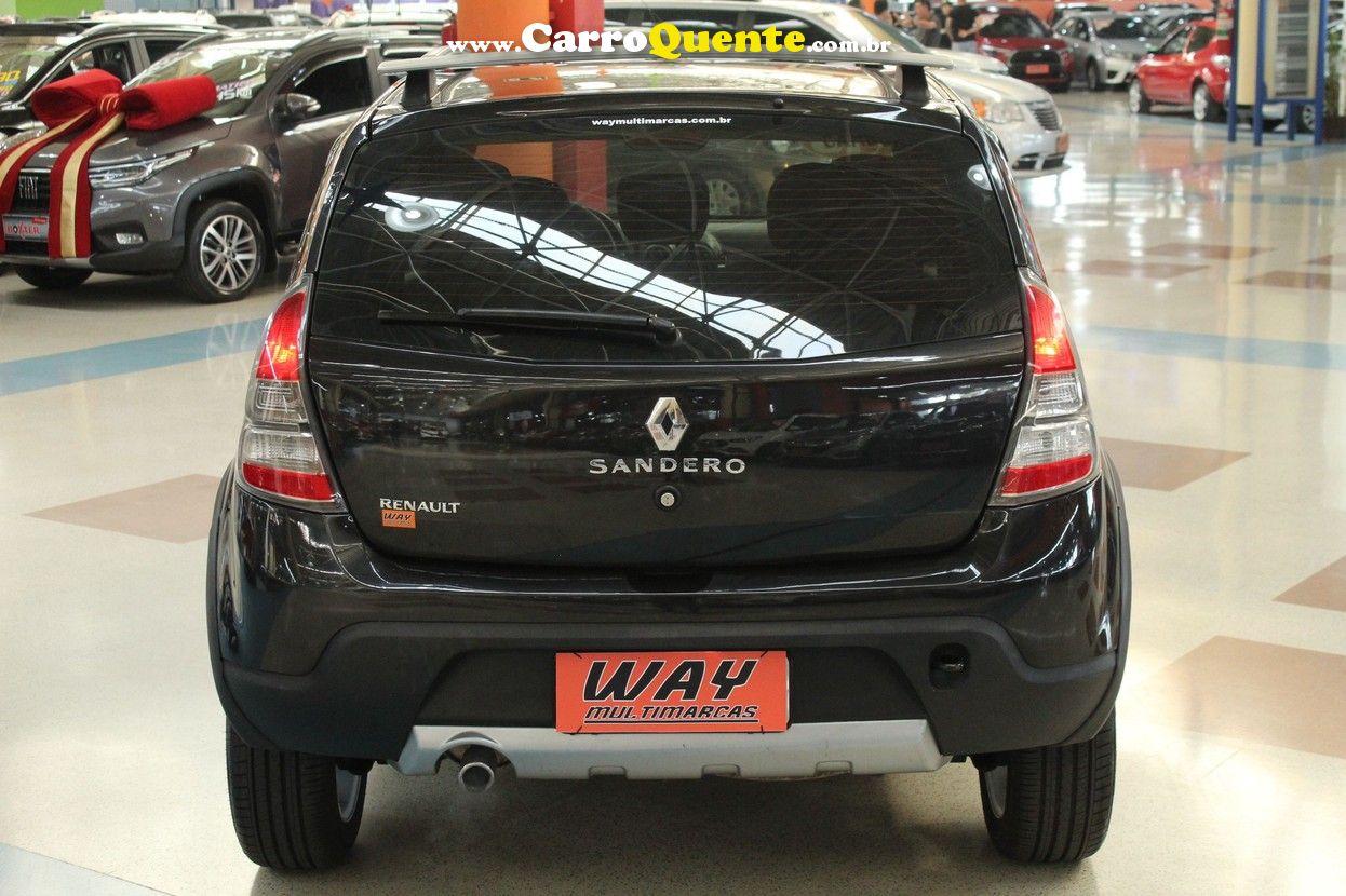 RENAULT SANDERO 1.6 STEPWAY 8V - Loja