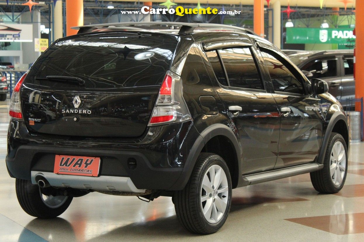 RENAULT SANDERO 1.6 STEPWAY 8V - Loja