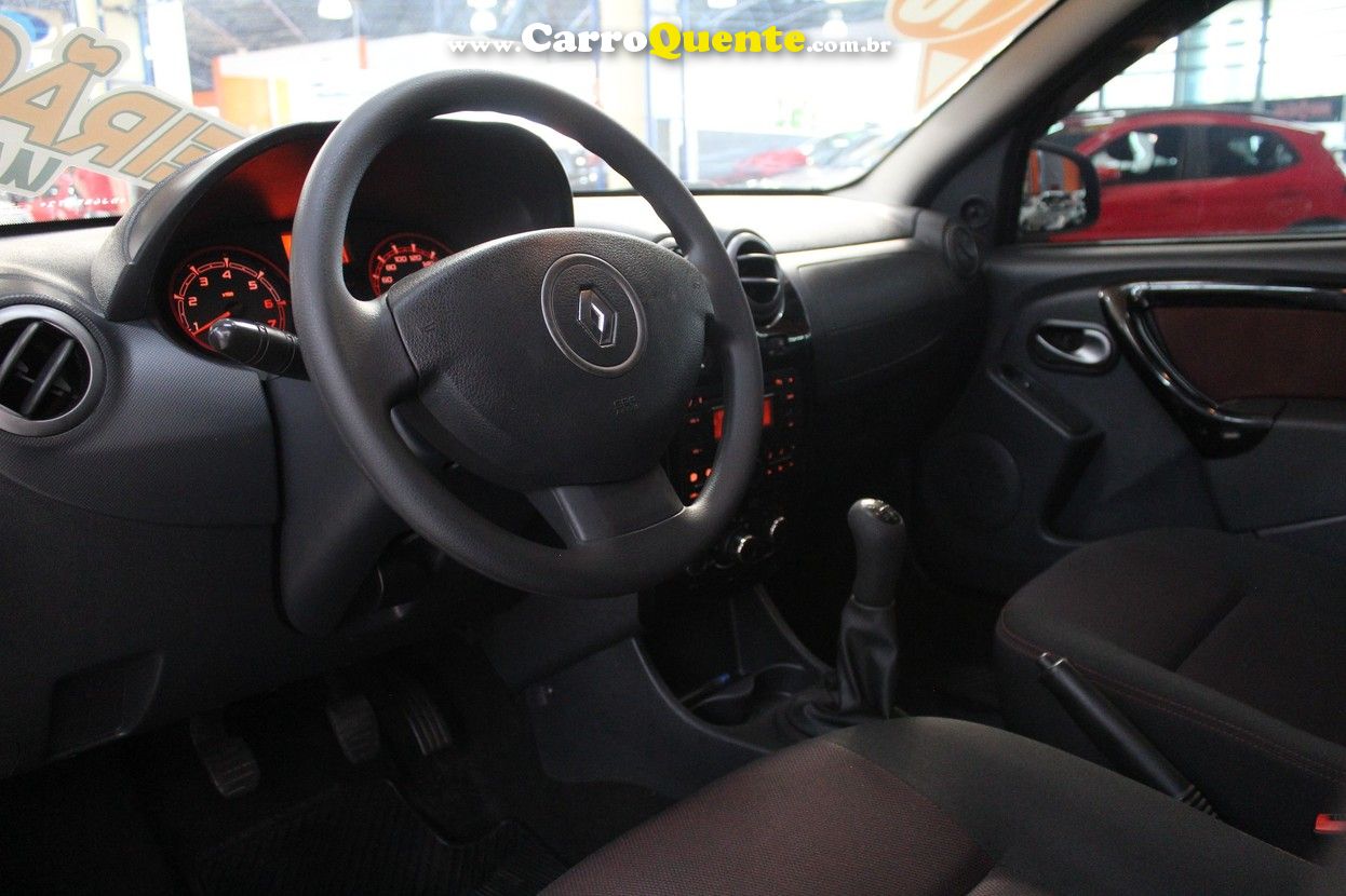 RENAULT SANDERO 1.6 STEPWAY 8V - Loja