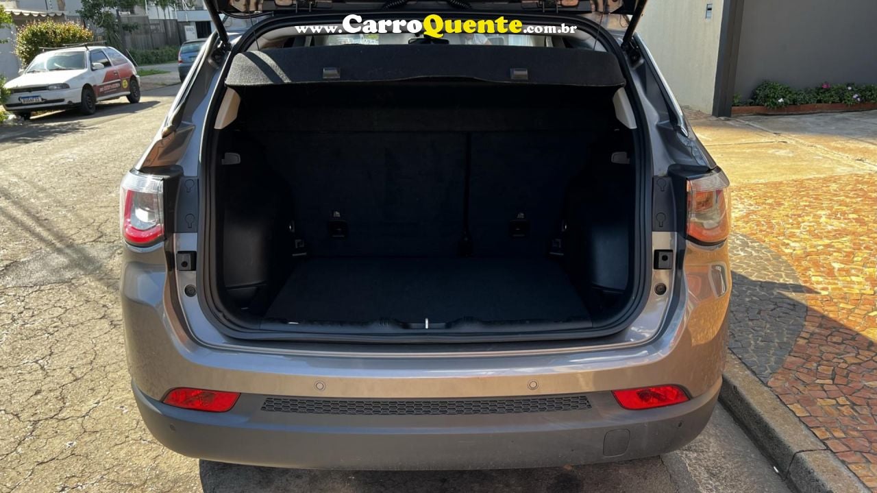 JEEP   COMPASS LIMITED 2.0 4X4 DIESEL 16V AUT.   CINZA 2018 2.0 DIESEL - Loja