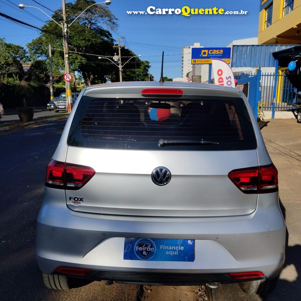 VOLKSWAGEN   FOX CONNECT 1.6 FLEX 8V 5P   PRATA 2018 1.6 FLEX - Loja