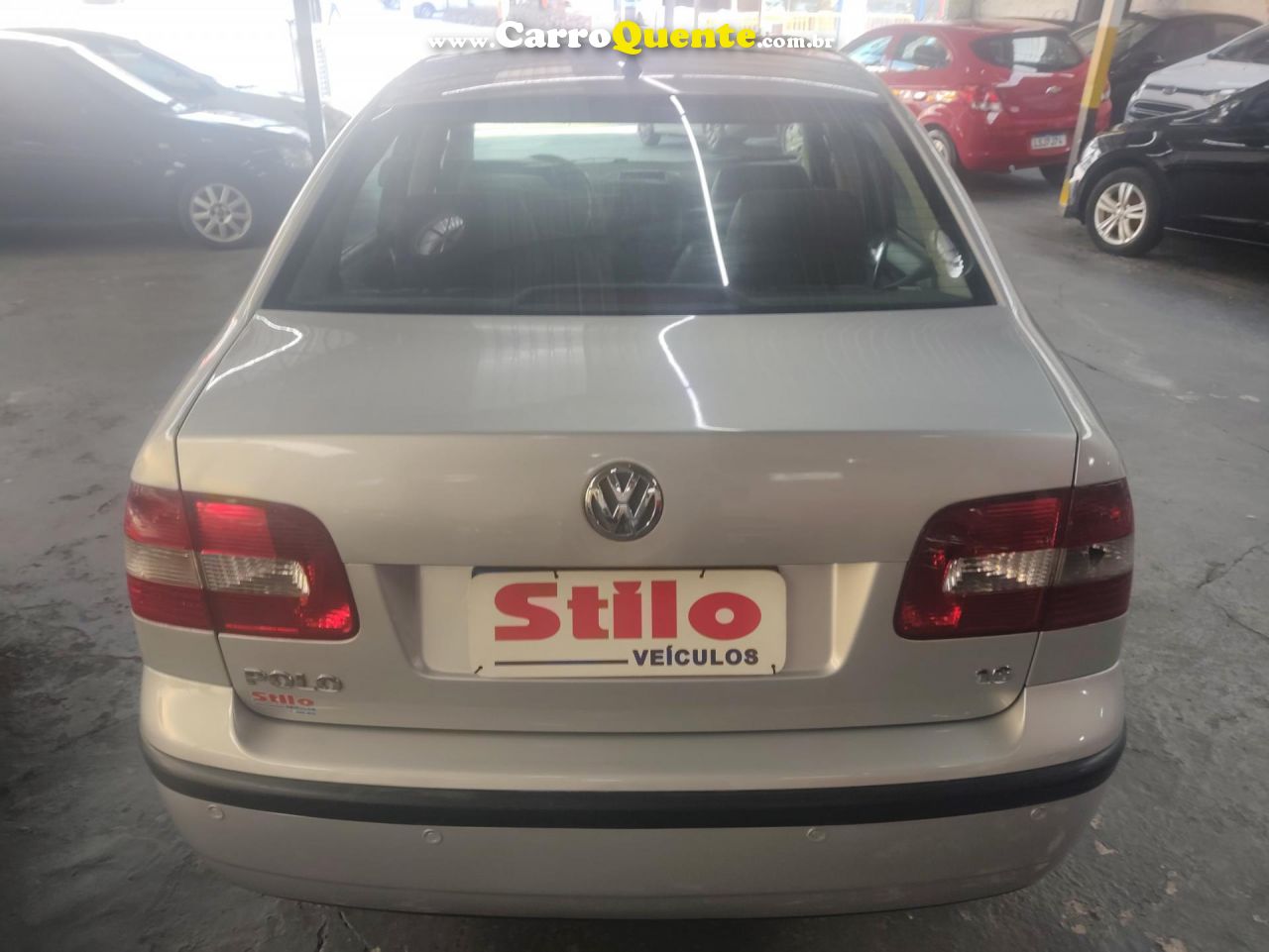 VOLKSWAGEN   POLO SEDAN 1.6 MI 101CV 8V 4P   PRATA 2005 1.6 GASOLINA - Loja