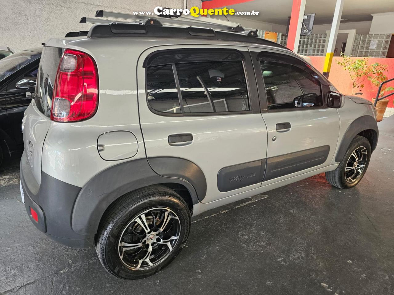 FIAT   UNO WAY 1.4 EVO FIRE FLEX 8V 5P   PRATA 2012 1.4 FLEX - Loja