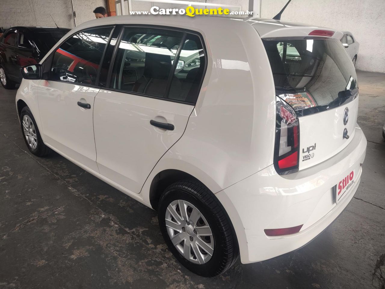 VOLKSWAGEN   UP! TAKE 1.0 TOTAL FLEX 12V 5P   BRANCO 2018 1.0 FLEX - Loja