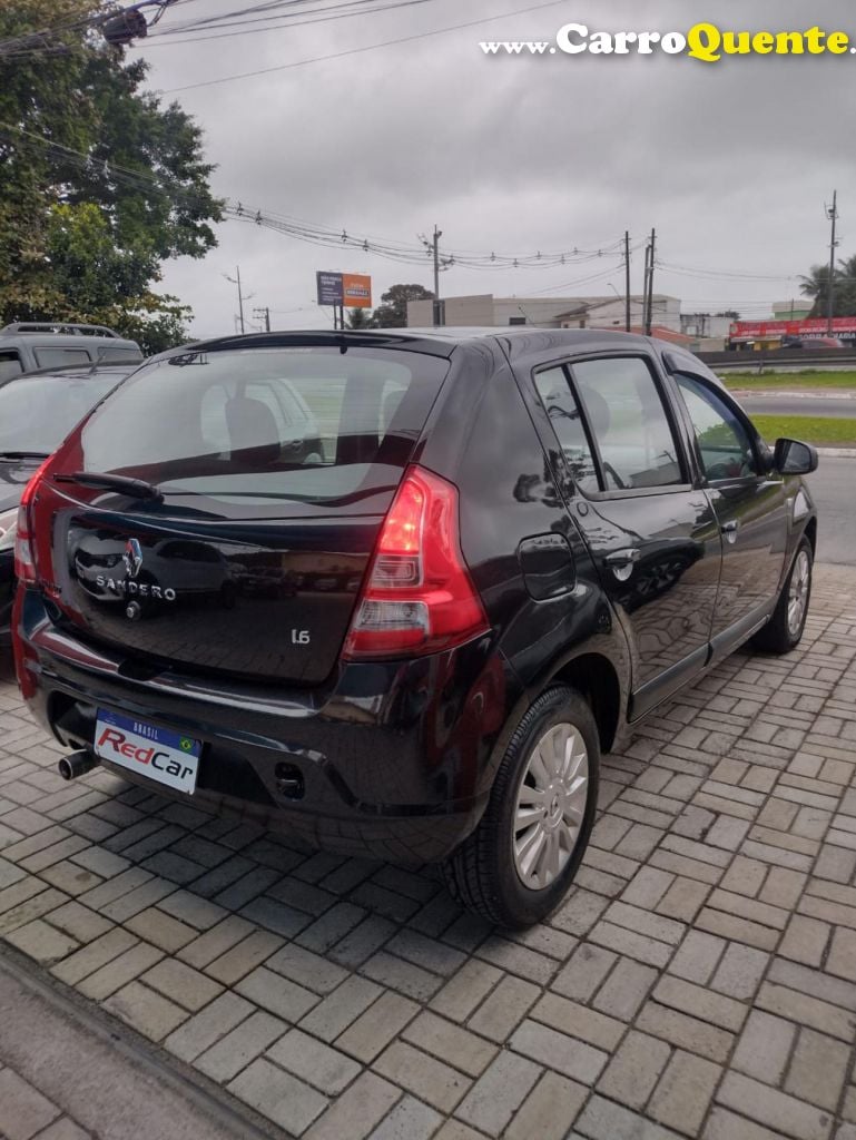 RENAULT   SANDERO PRIVILÈGE HI-FLEX 1.6 16V 5P AUT   PRETO 2013 1.6 FLEX - Loja