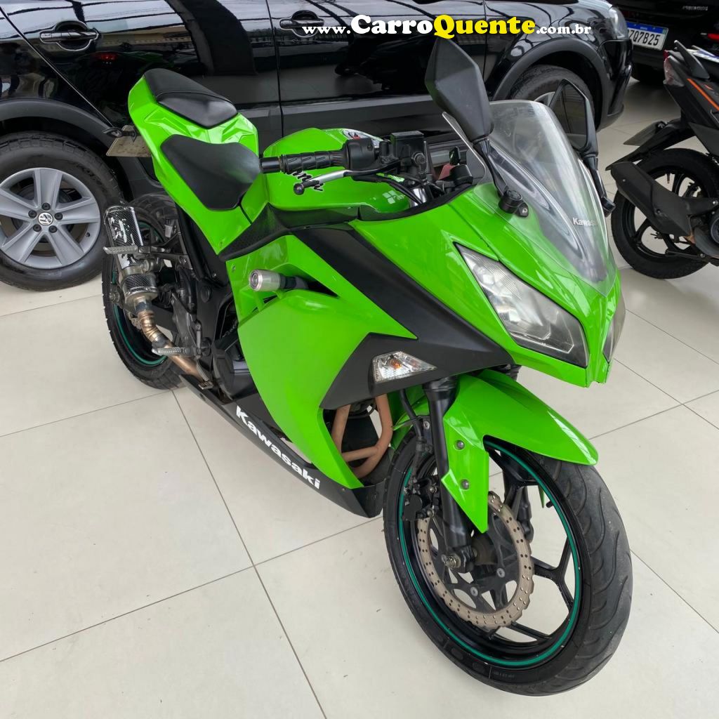 KAWASAKI   NINJA 300   VERDE 2014 296 GASOLINA - Loja