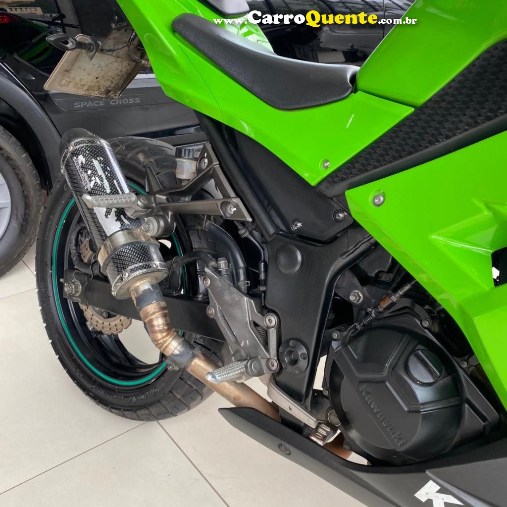 KAWASAKI   NINJA 300   VERDE 2014 296 GASOLINA - Loja