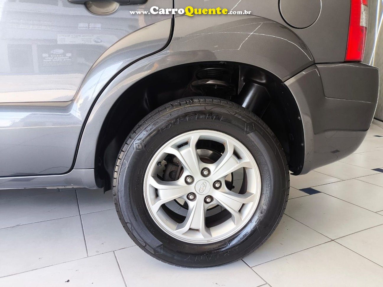 HYUNDAI TUCSON 2.0 MPFI GLS 16V 143CV 2WD - Loja