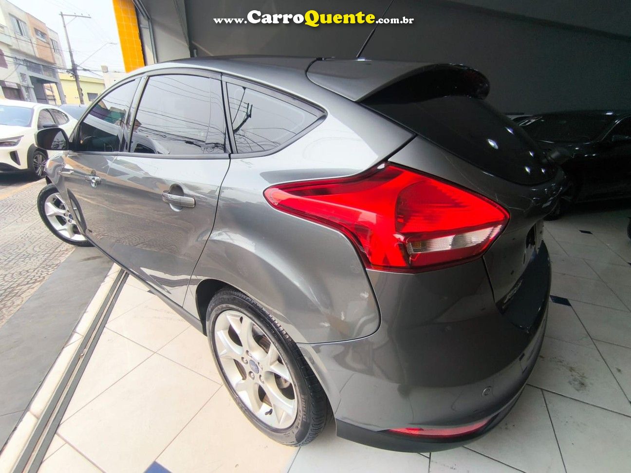 FORD FOCUS 2.0 SE PLUS 16V - Loja