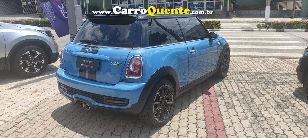 MINI COOPER 1.6 S BAYSWATER 16V - Loja