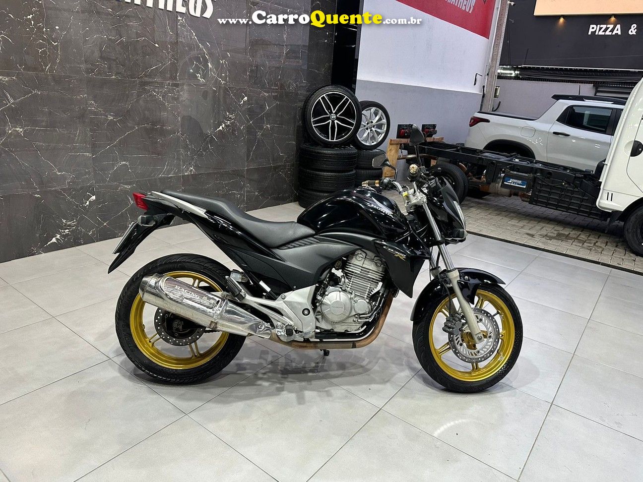 HONDA CB 300R  - Loja