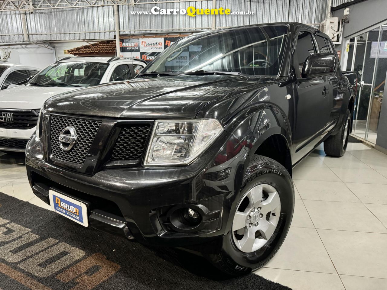 NISSAN   FRONTIER S CD 4X4 2.5 TB DIESEL   PRETO 2014 2.5 DIESEL - Loja