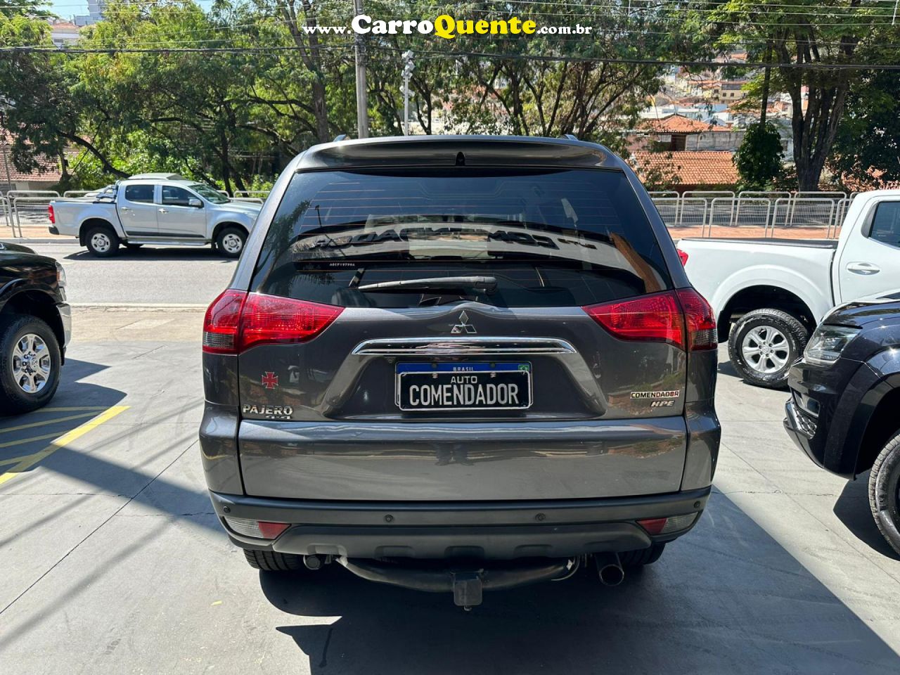 MITSUBISHI   PAJERO HPE 3.2 4X4 T.I. DIES. 5P AUT.   CINZA 2016 3.2 DIESEL - Loja