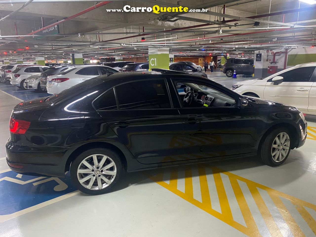 VOLKSWAGEN   JETTA COMFORTLINE 2.0 T.FLEX 8V 4P TIPT.   PRETO 2012 2.0 FLEX - Loja