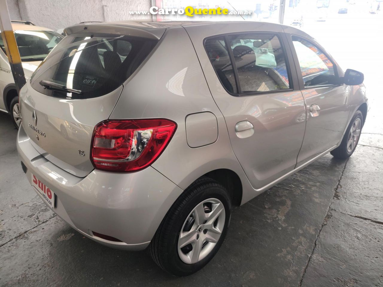 RENAULT   SANDERO EXPRESSION FLEX 1.6 16V 5P   PRATA 2017 1.6 FLEX - Loja