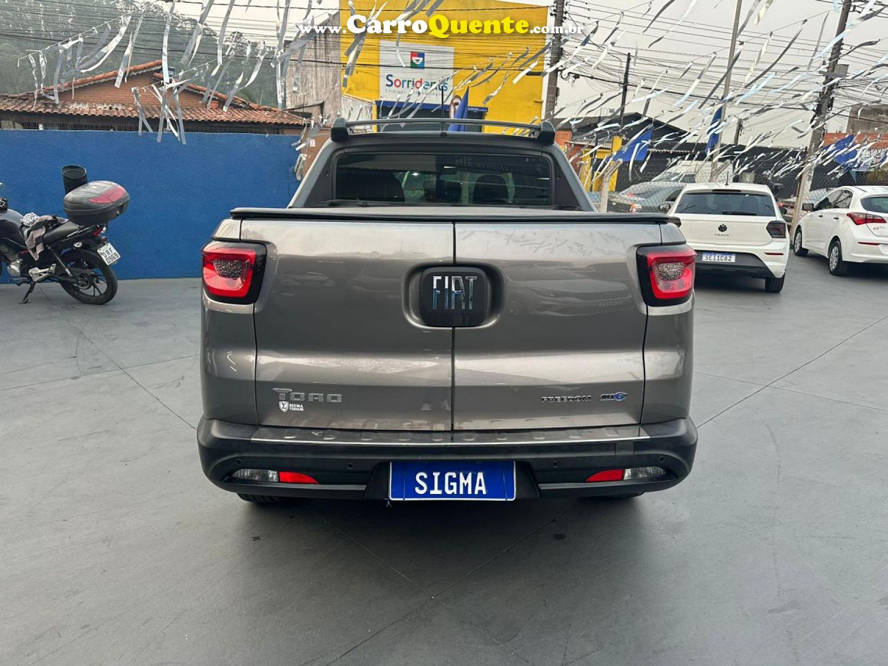 FIAT   TORO FREEDOM ROAD 1.8 16V FLEX AUT.   CINZA 2018 1.8 FLEX - Loja