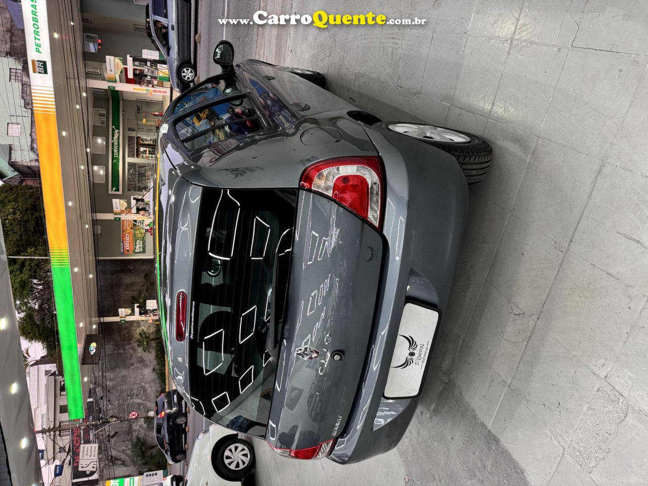 RENAULT   CLIO RL JPAUTH.1.01.0 HI-POWER 16V 5P   CINZA 2015 1.0 GASOLINA - Loja