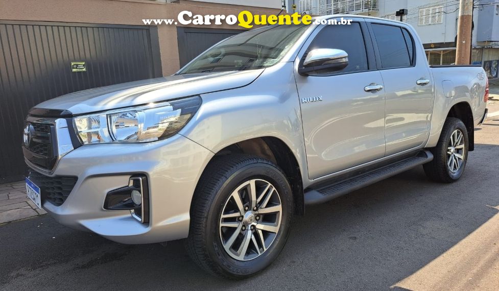 Toyota HILUX 2.8 SRV 4X4 CD 16V DIESEL 4P AUTOMÁTICO - Loja