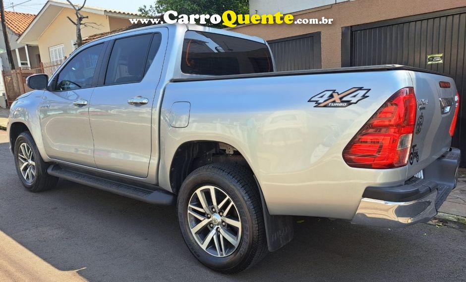 Toyota HILUX 2.8 SRV 4X4 CD 16V DIESEL 4P AUTOMÁTICO - Loja