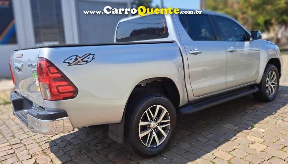 Toyota HILUX 2.8 SRV 4X4 CD 16V DIESEL 4P AUTOMÁTICO - Loja