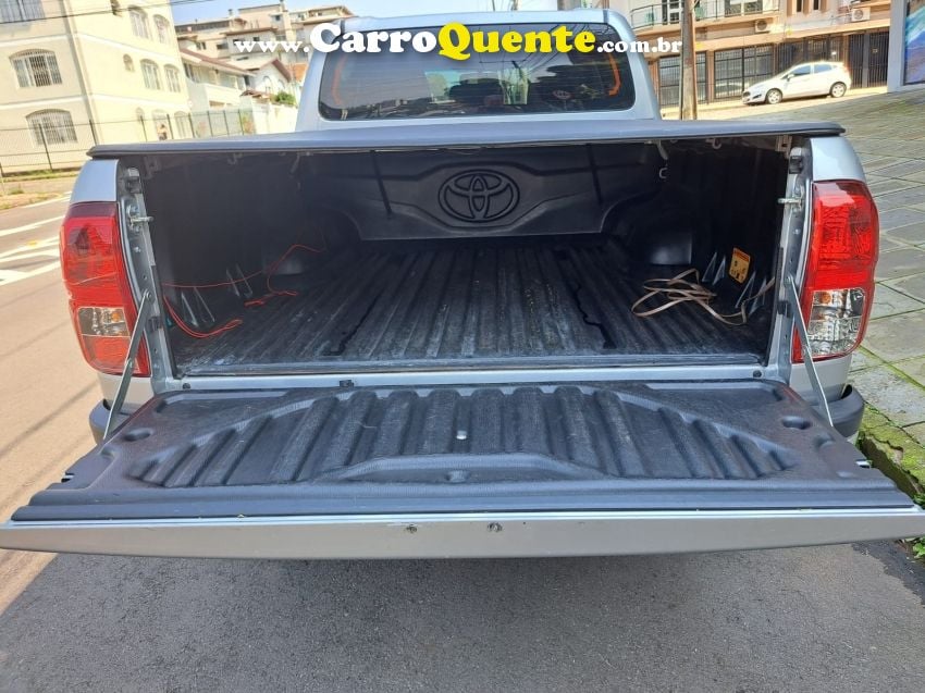 Toyota HILUX 2.8 SRV 4X4 CD 16V DIESEL 4P AUTOMÁTICO - Loja