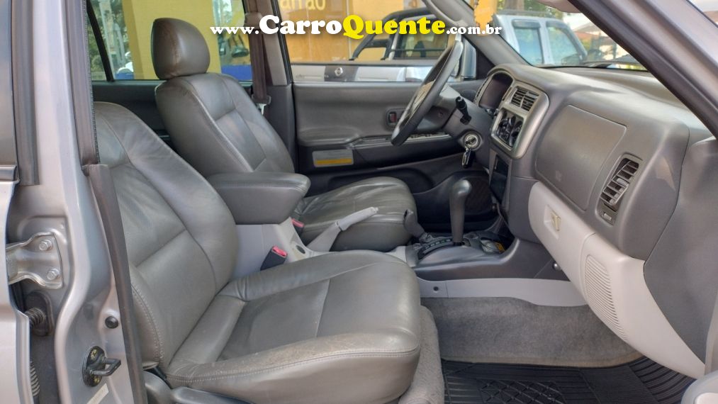 Mitsubishi PAJERO SPORT 2.5 HPE 4X4 8V TURBO INTERCOOLER DIESEL 4P AUTOMÁTICO - Loja