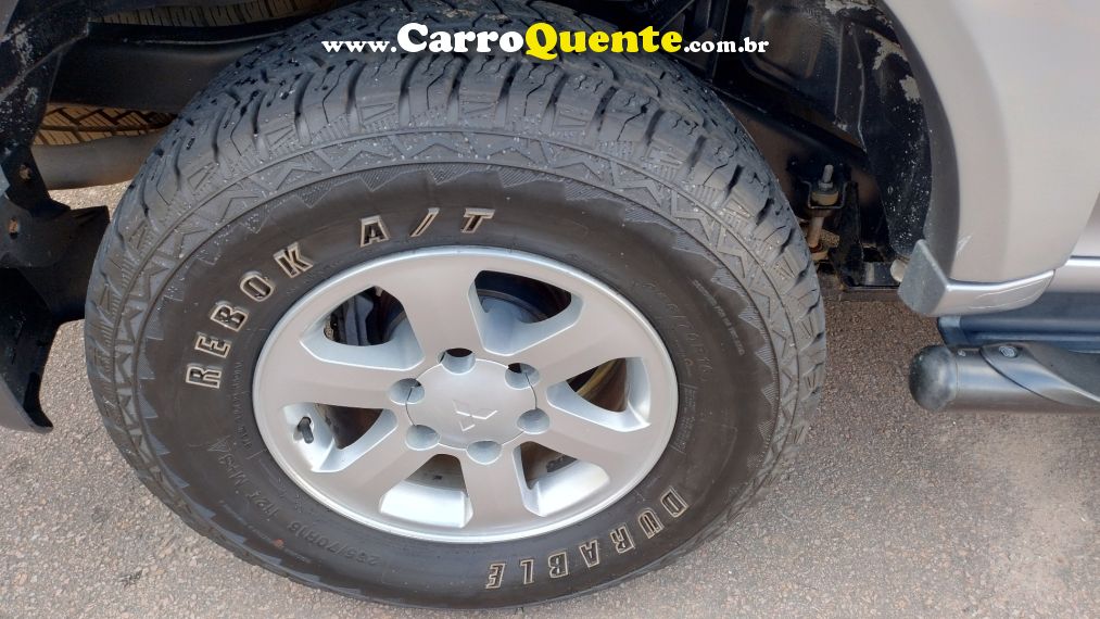 Mitsubishi PAJERO SPORT 2.5 HPE 4X4 8V TURBO INTERCOOLER DIESEL 4P AUTOMÁTICO - Loja