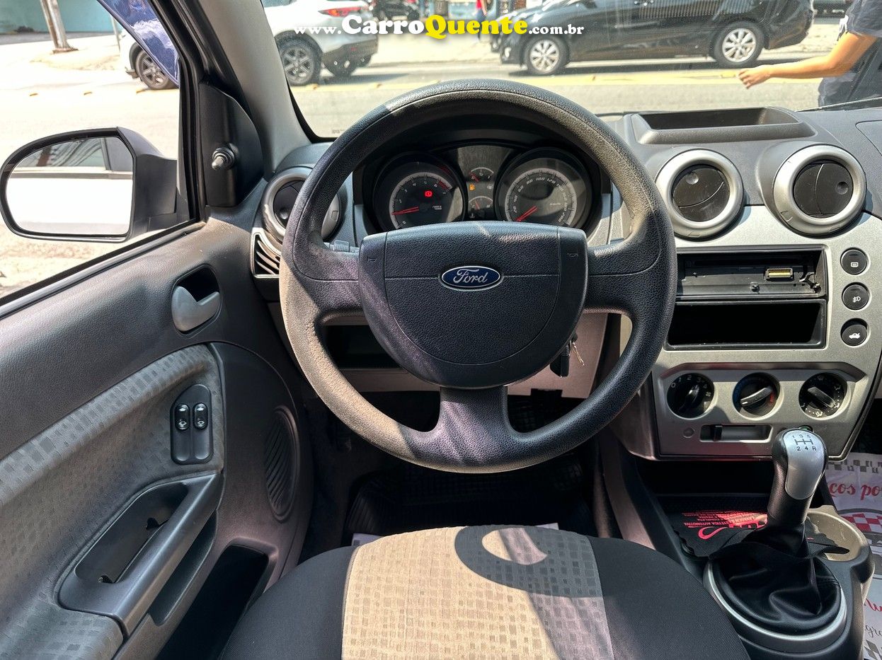 FORD FIESTA 1.6 SE SEDAN 16V 2014 - Loja