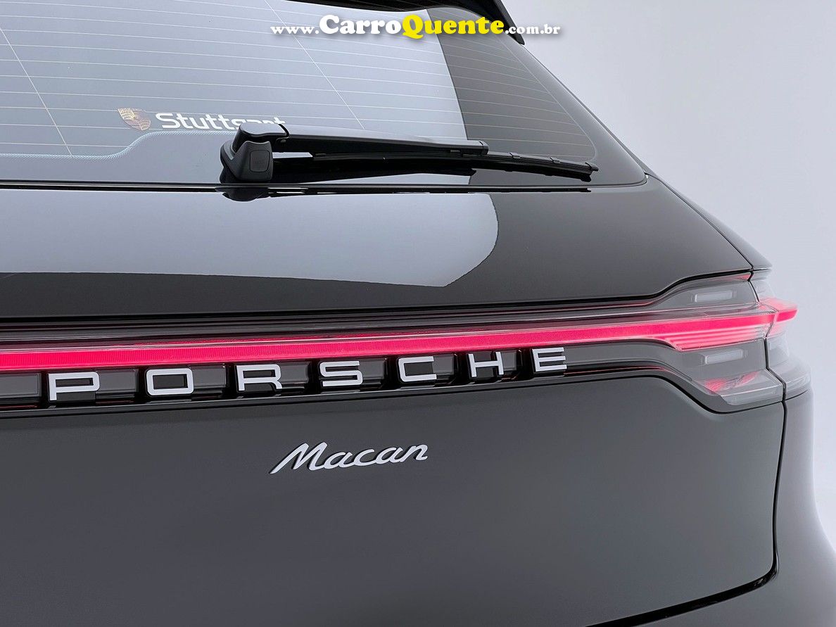 PORSCHE MACAN - Loja