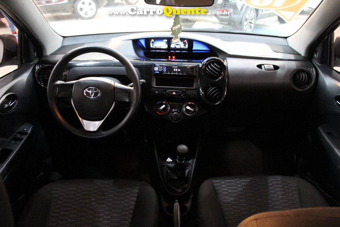 TOYOTA ETIOS 1.3 X 16V - Loja