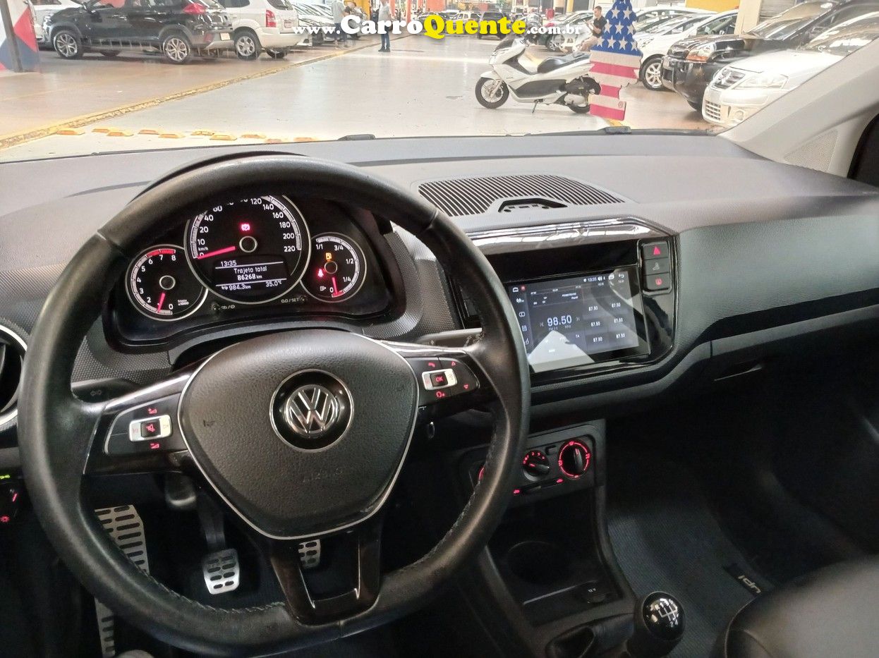 VOLKSWAGEN UP 1.0 TSI MOVE UP 12V - Loja